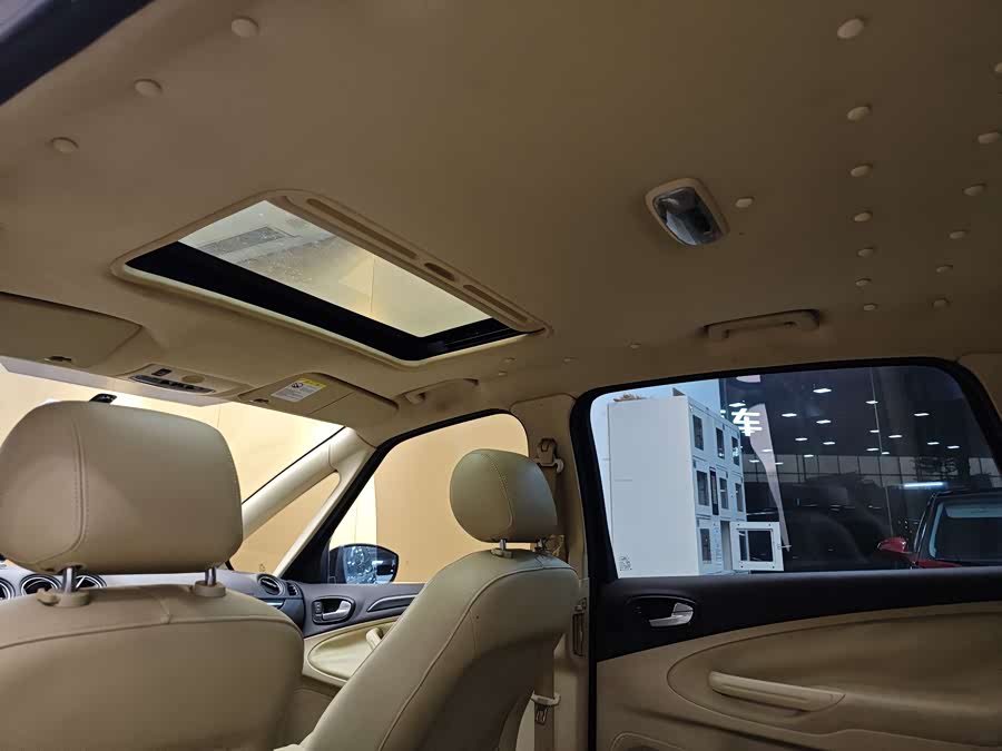 Ford S-MAX 2012 #24 Ford S-MAX 2012 car image #24