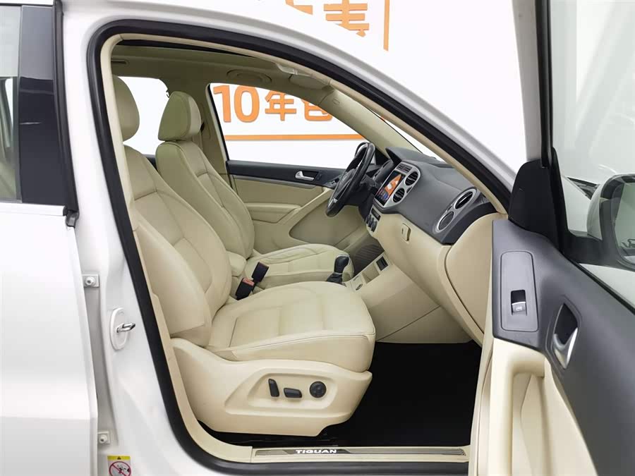 Volkswagen Tiguan 2016 car image #24