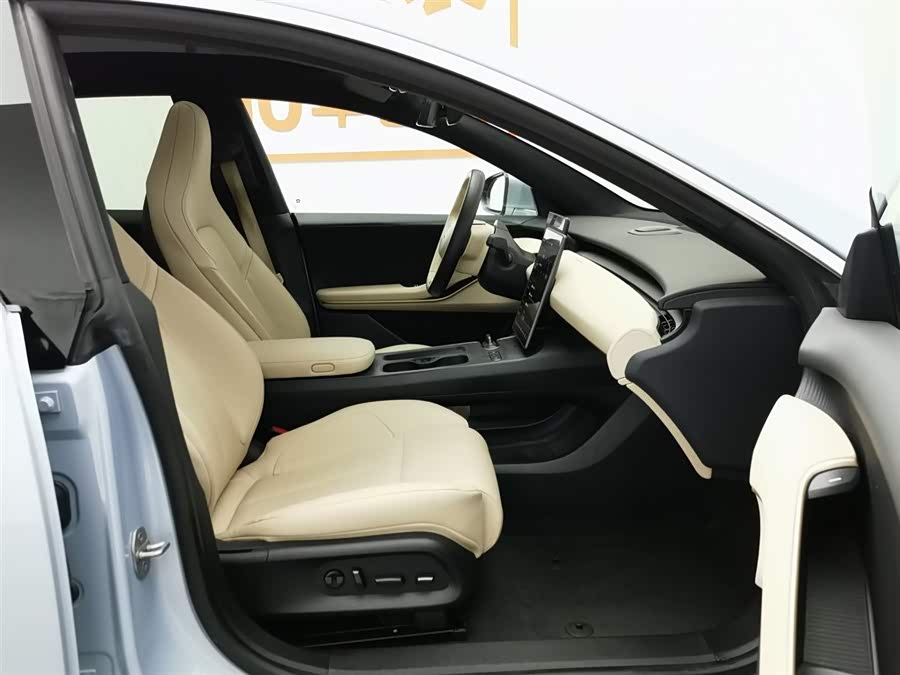 NIO ET5 2023 car image #24
