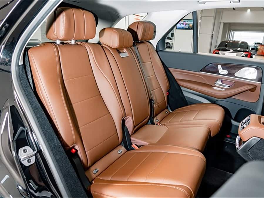 Mercedes-Benz GLE Class 2025 car image #24