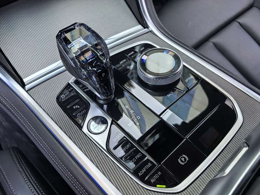 BMW 8 Series 2023 car image #24