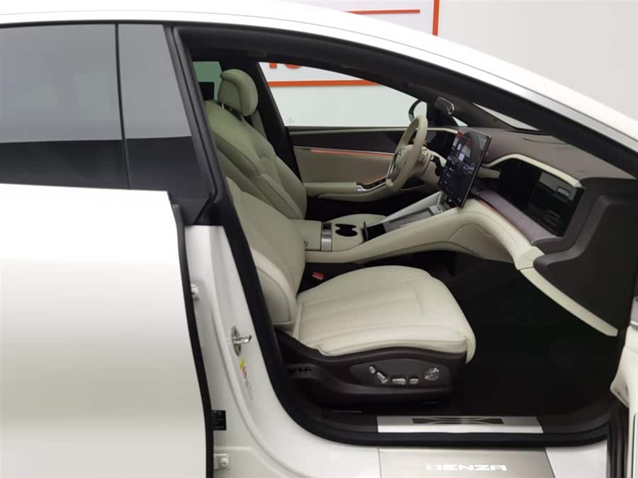 Denza Z9 2024 صورة سيارة #24