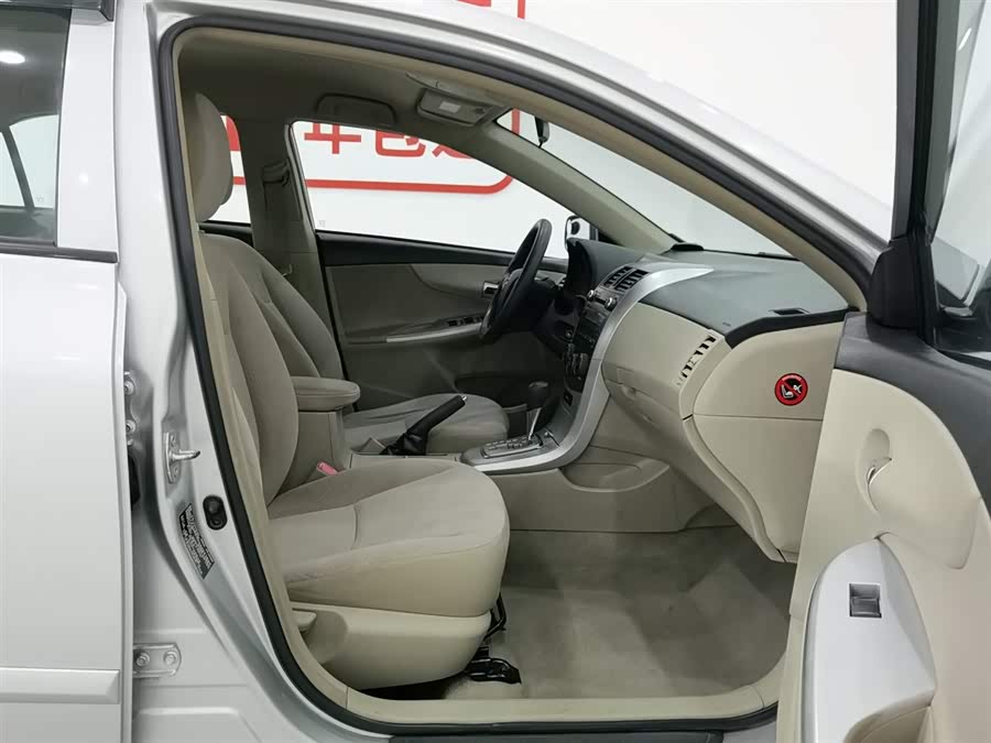 丰田 卡罗拉 2010 汽车图片 #24