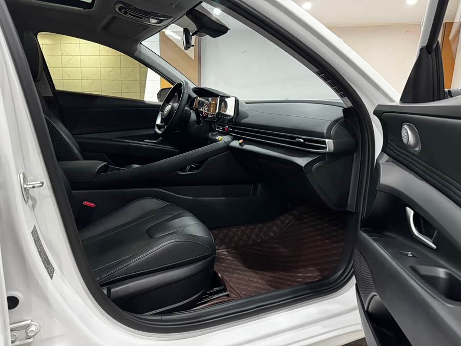 现代 伊兰特 2022 汽车图片 #24