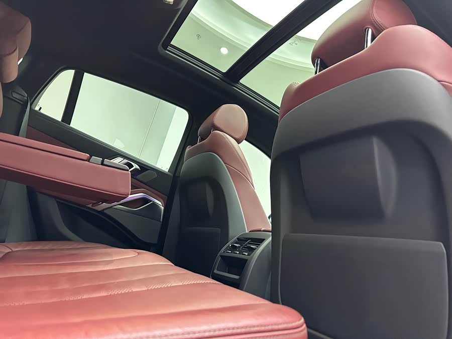 BMW X6 2022 immagine di auto #24