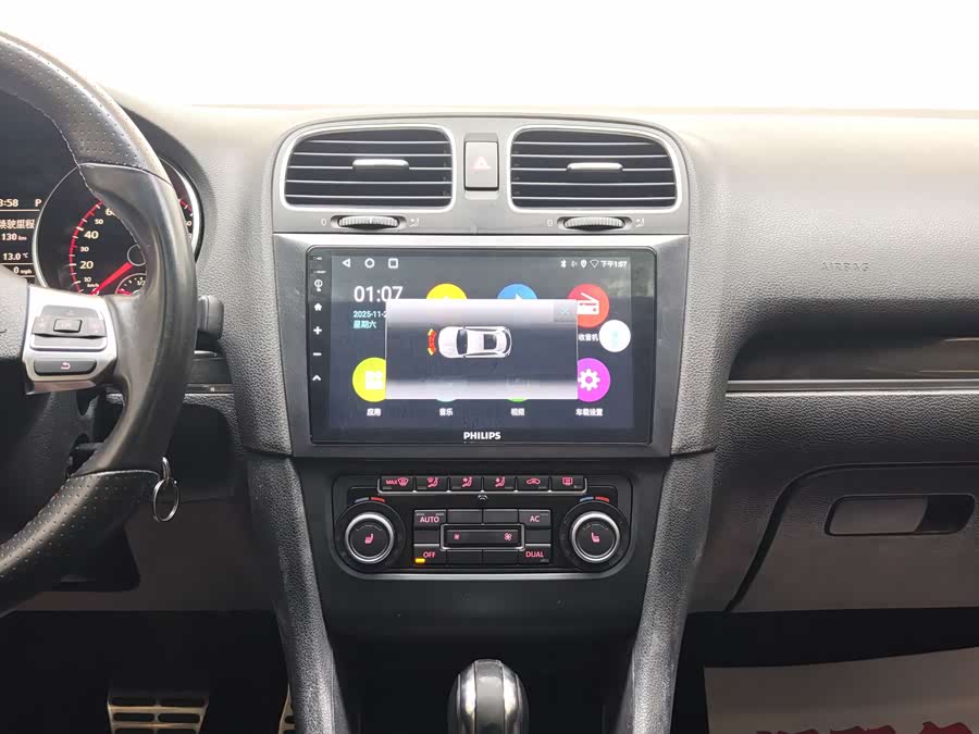 Volkswagen GolfGTI 2011 #24 Volkswagen GolfGTI 2011 car image #24