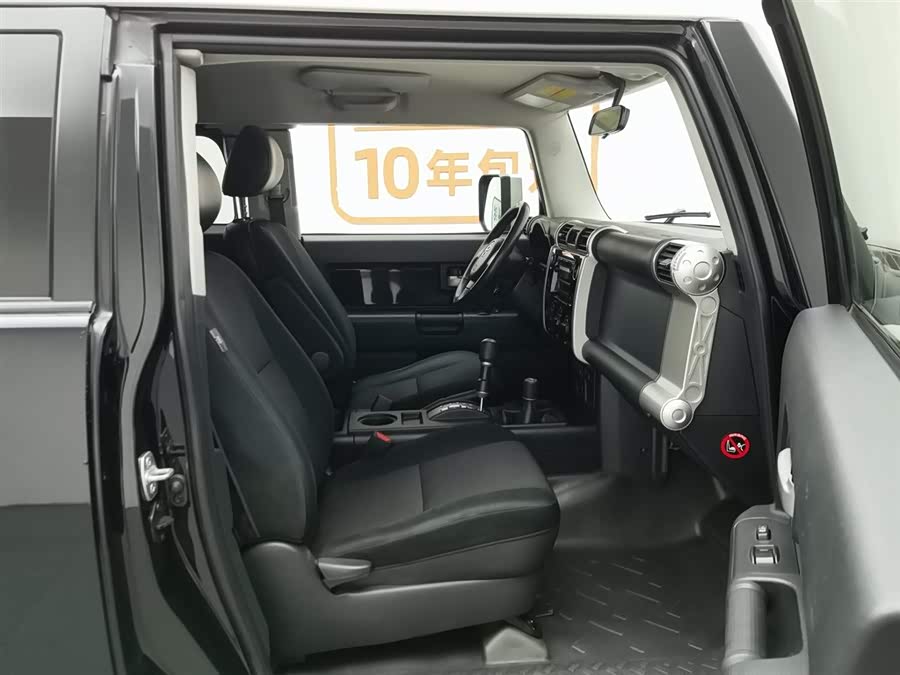 Toyota FJ Cruiser 2008 immagine di auto #24