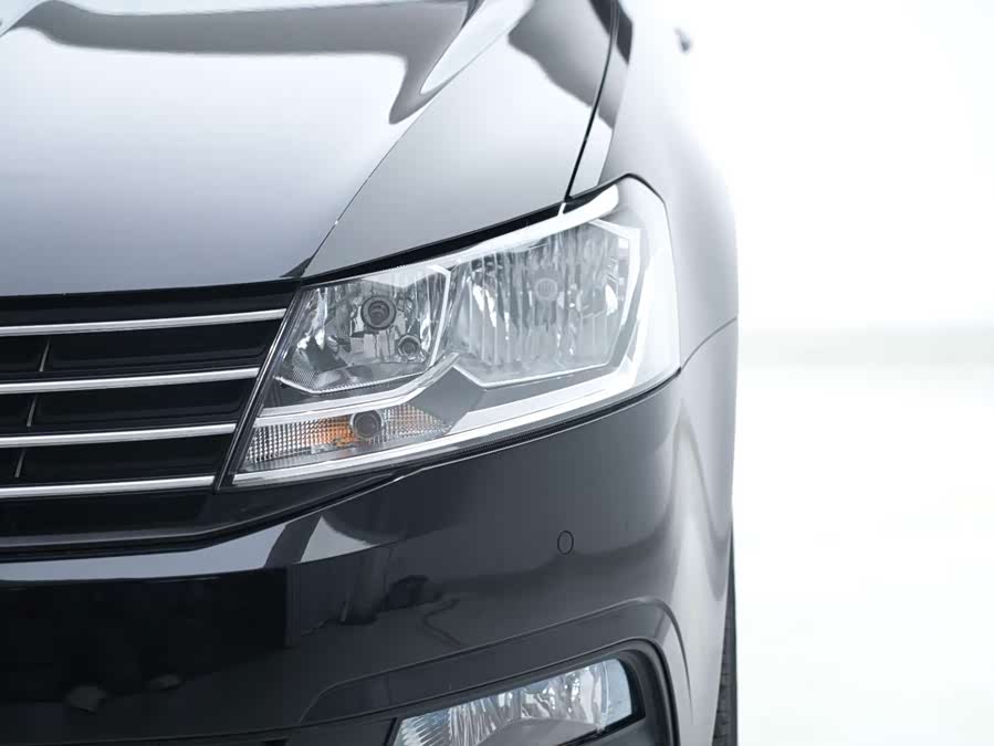 Volkswagen Lavida 2017 car image #24