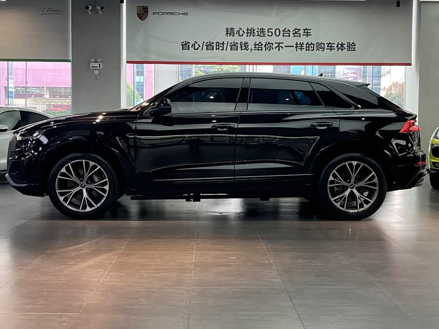 Audi Q8 2022 car image #24