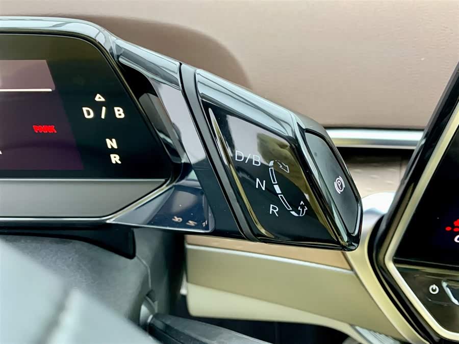 Volkswagen ID.6 X 2022 car image #24