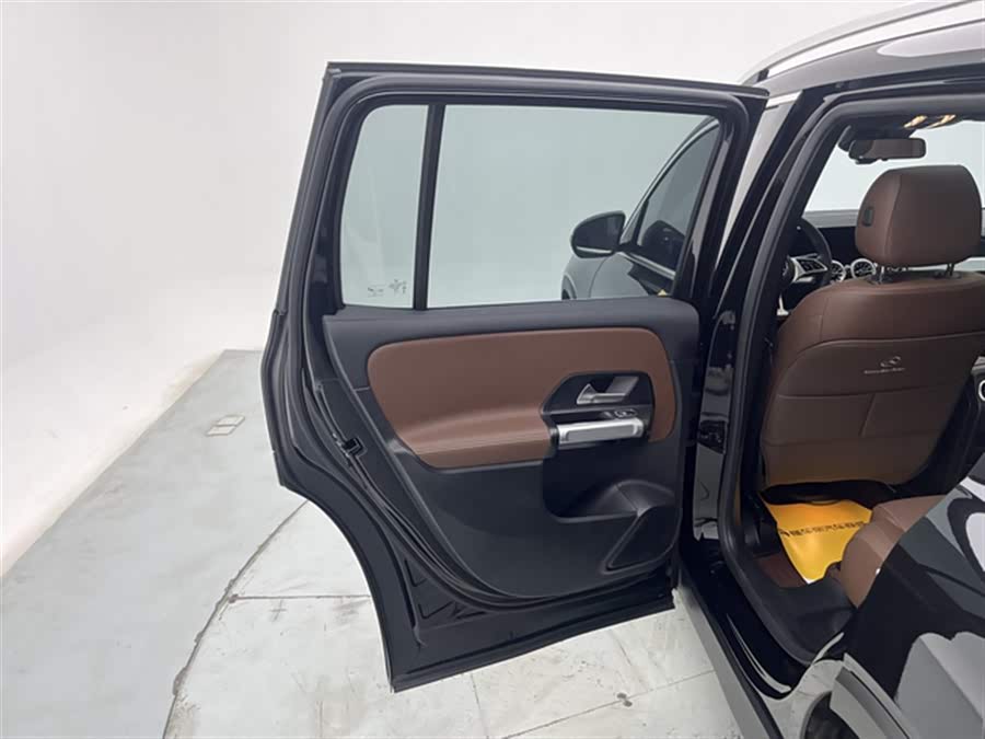 Mercedes-Benz GLB Class 2024 #24 Mercedes-Benz GLB Class 2024 car image #24