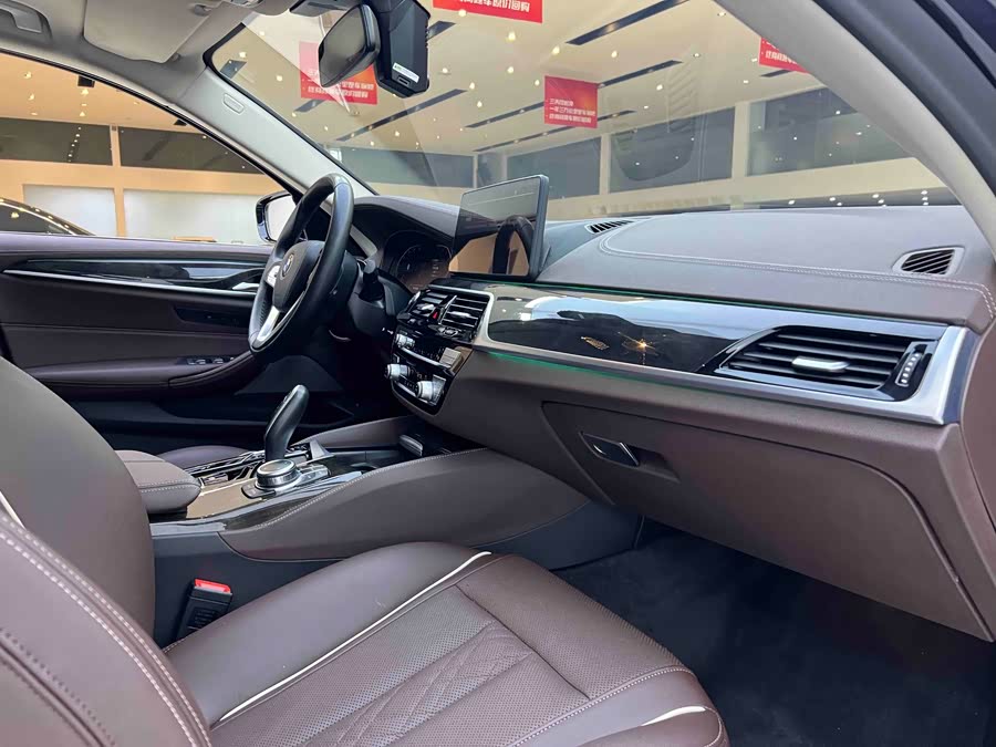 BMW 5 Series 2022 car image #24