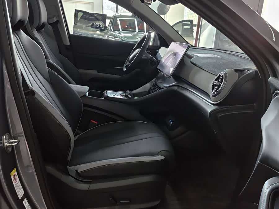 BYD Sea Lion 05 DM-i 2025 #24 BYD Sea Lion 05 DM-i 2025 car image #24