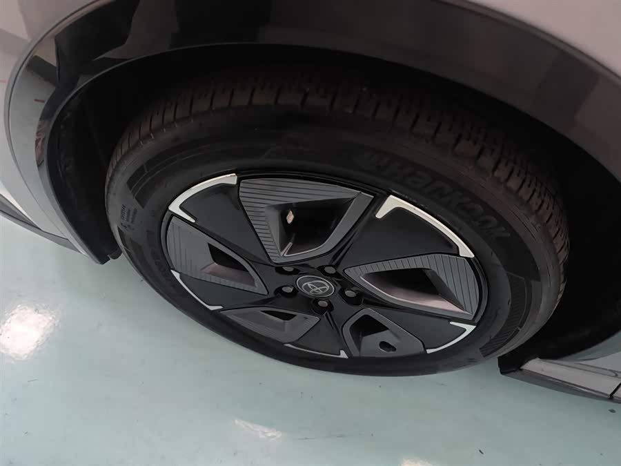 Toyota bZ3 2023 immagine di auto #24