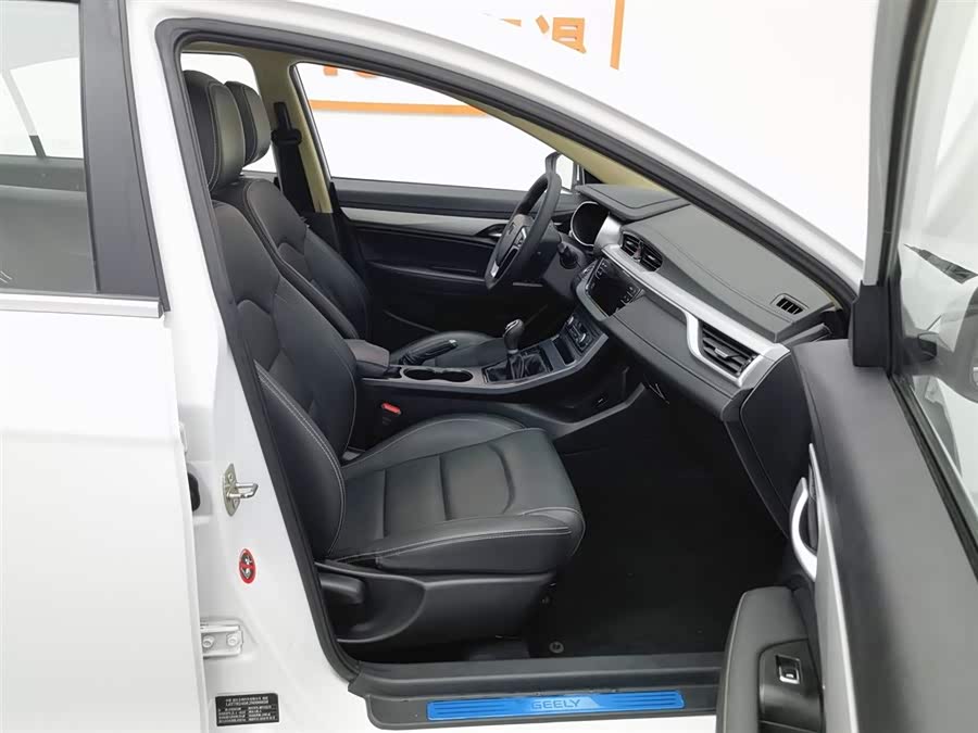 GEELY Emgrand 2018 car image #24