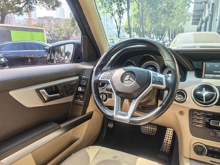 Mercedes-Benz GLK Class 2015 immagine di auto #24