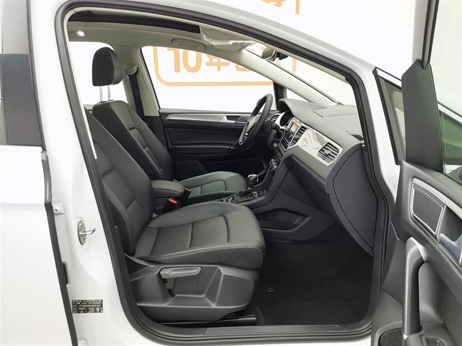 大众 高尔夫·嘉旅 2019 汽车图片 #24