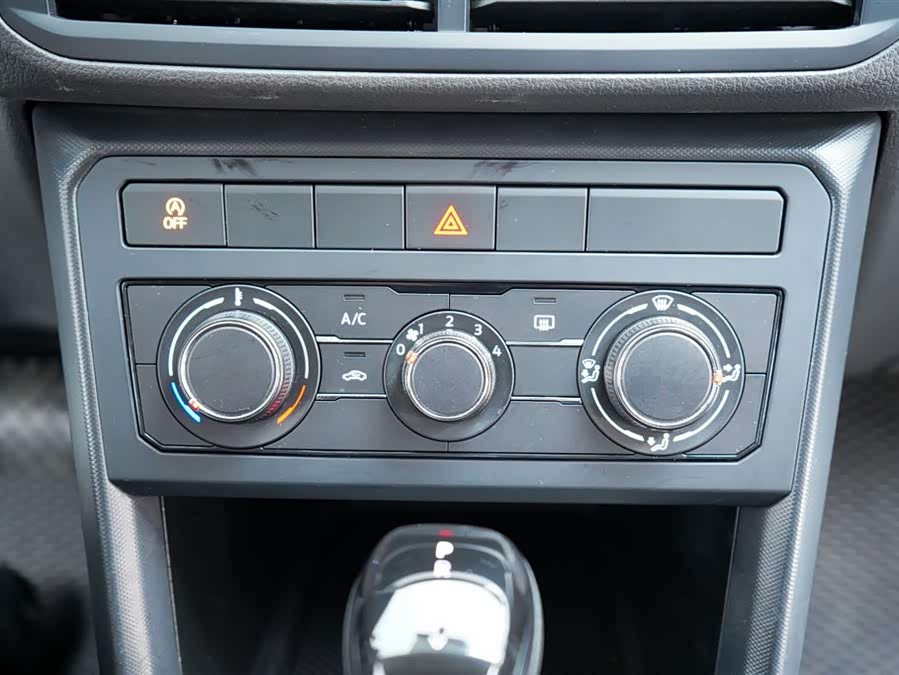 Volkswagen T-Cross 2023 car image #24