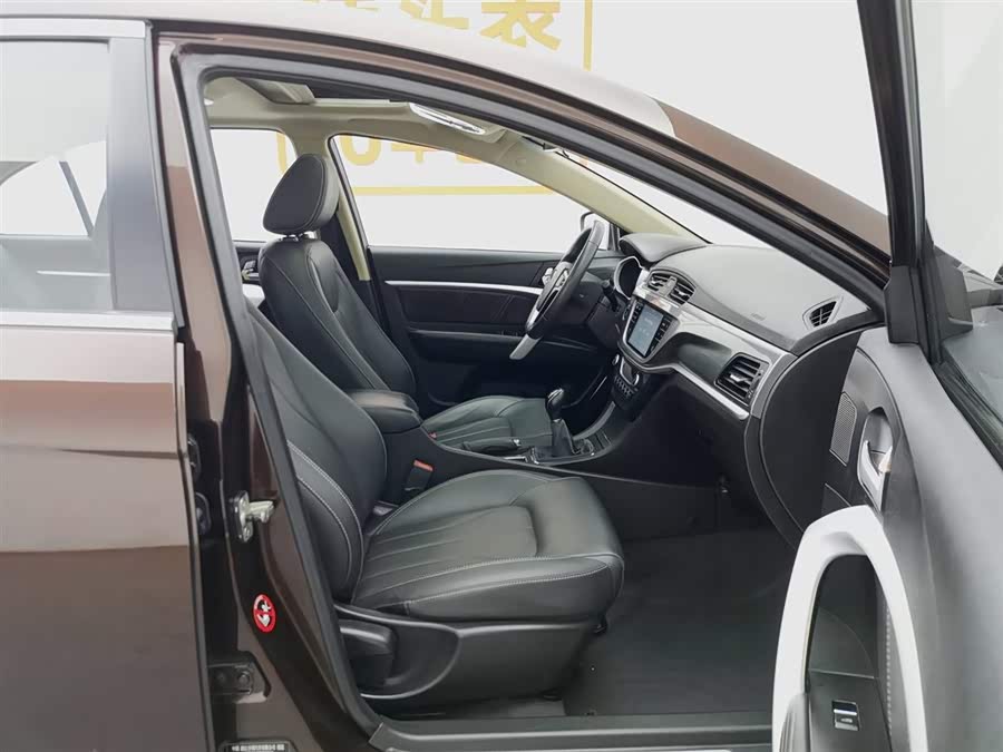 GEELY Emgrand 2017 car image #24