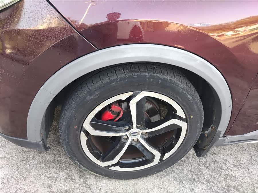 SWM X7 2017 صورة سيارة #24