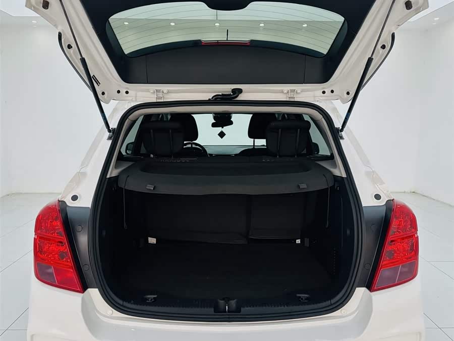 Chevrolet Tracker 2017 #24 Chevrolet Tracker 2017 car image #24