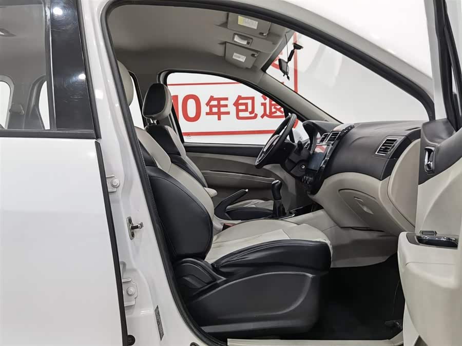 Forthing JOYEAR X3 2016 изображение автомобиля #24