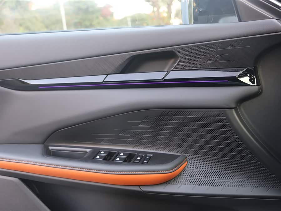 Changan UNI-V 2025 #24 Changan UNI-V 2025 immagine di auto #24