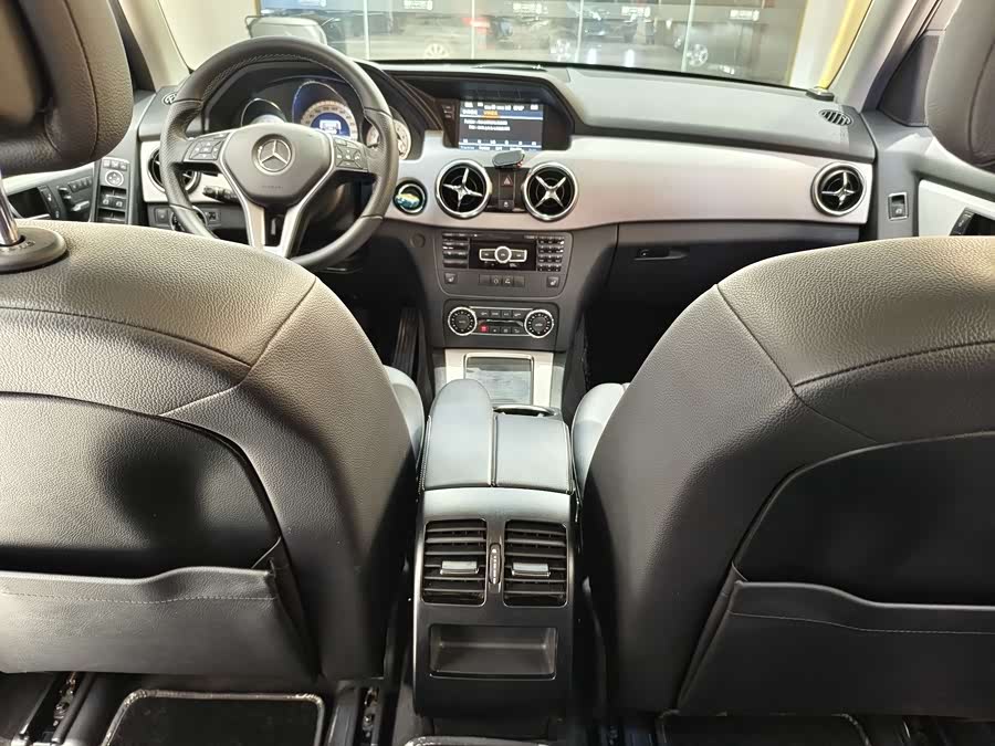 Mercedes-Benz GLK Class 2013 immagine di auto #24