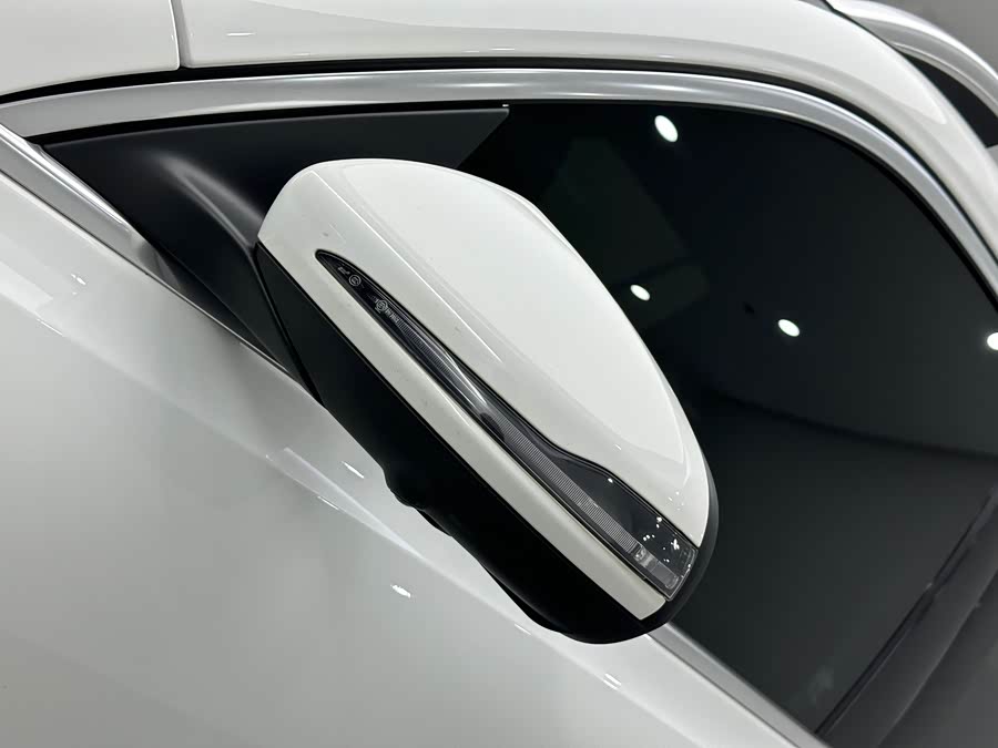 Mercedes-Benz EQB Class 2021 car image #24