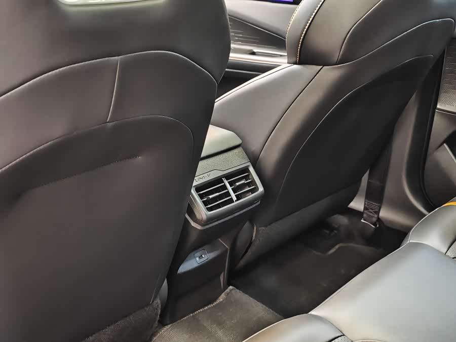 长安 长安UNI-V 2024 汽车图片 #24