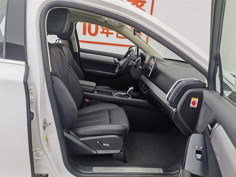 BYD Tang 2018 car image #24