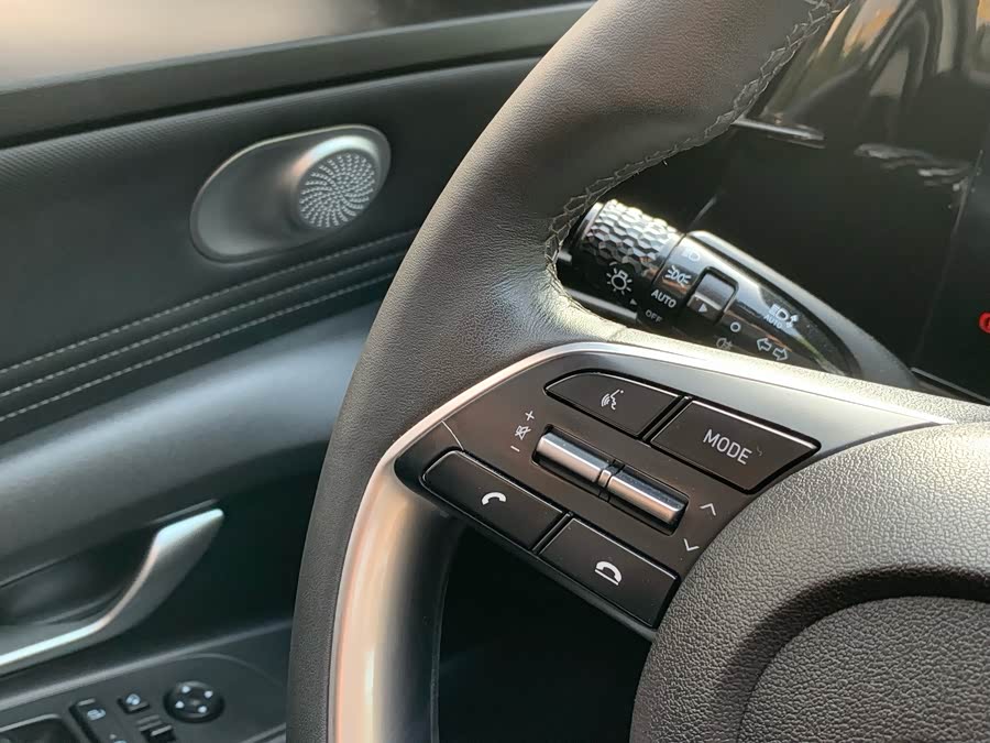 Hyundai Elantra 2022 car image #24