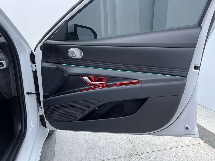 Hyundai Elantra 2022 car image #24