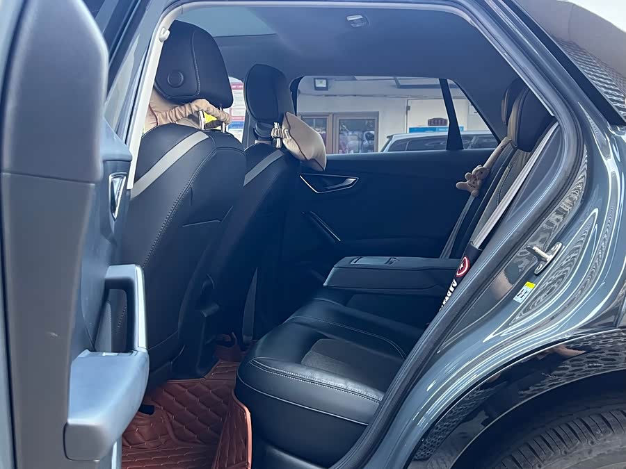 Audi Q2L 2021 car image #24