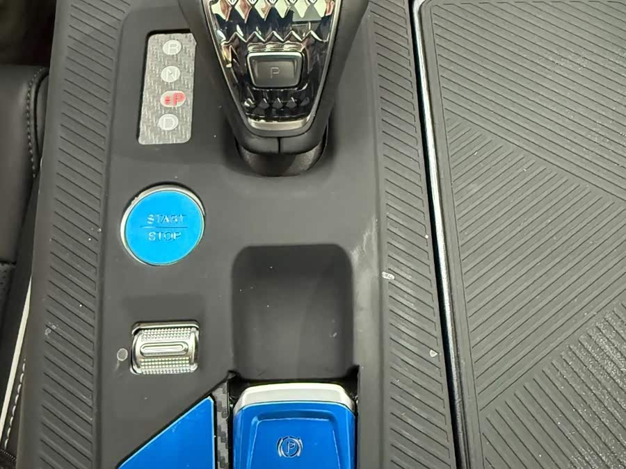 GAC Trumpchi GS8 2025 #24 GAC Trumpchi GS8 2025 car image #24