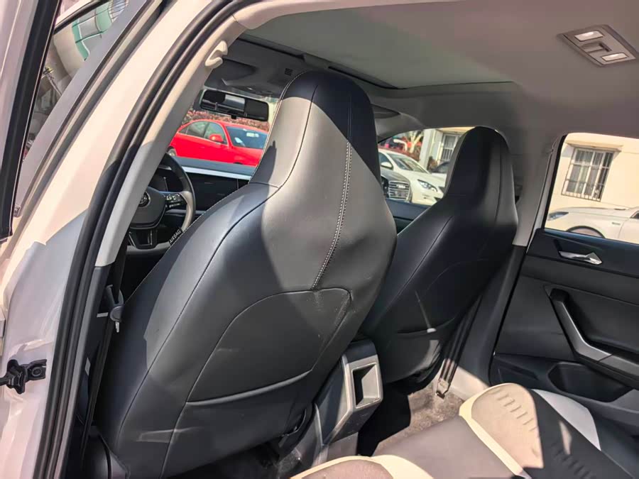 Volkswagen Polo 2020 car image #24