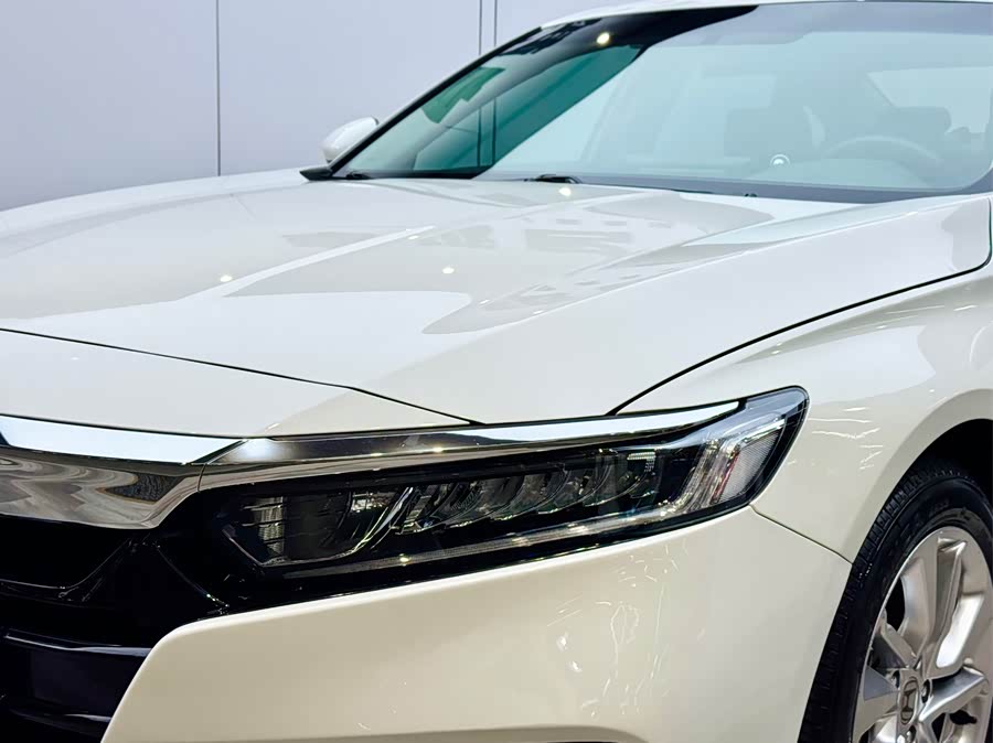 Honda Accord 2019 car image #24