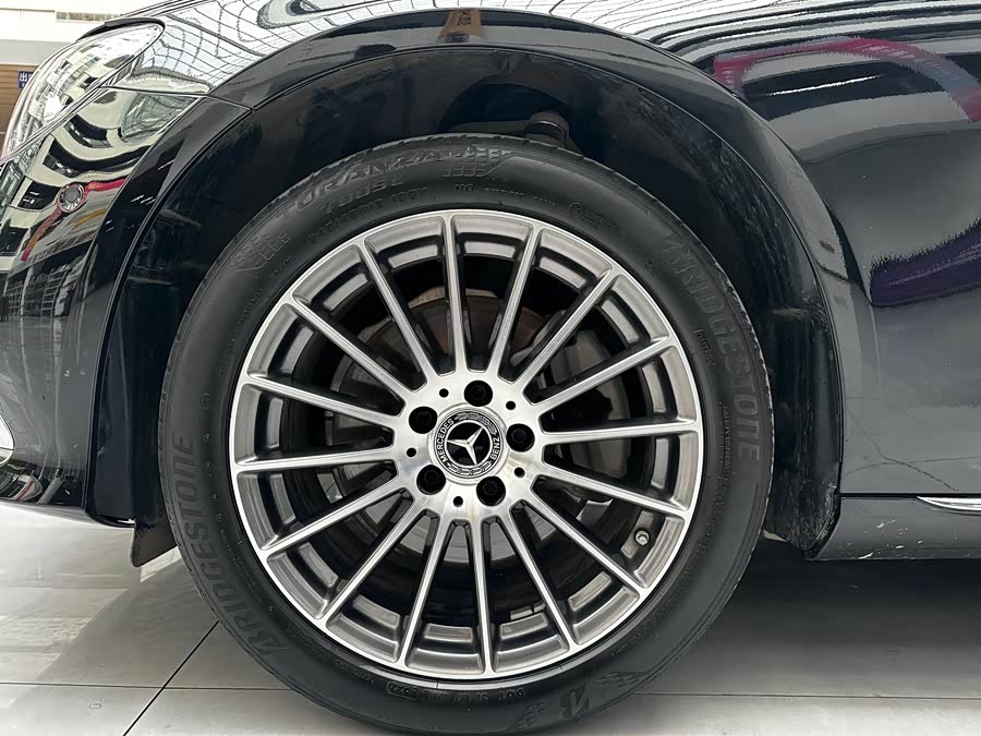 Mercedes-Benz E Class 2023 car image #24