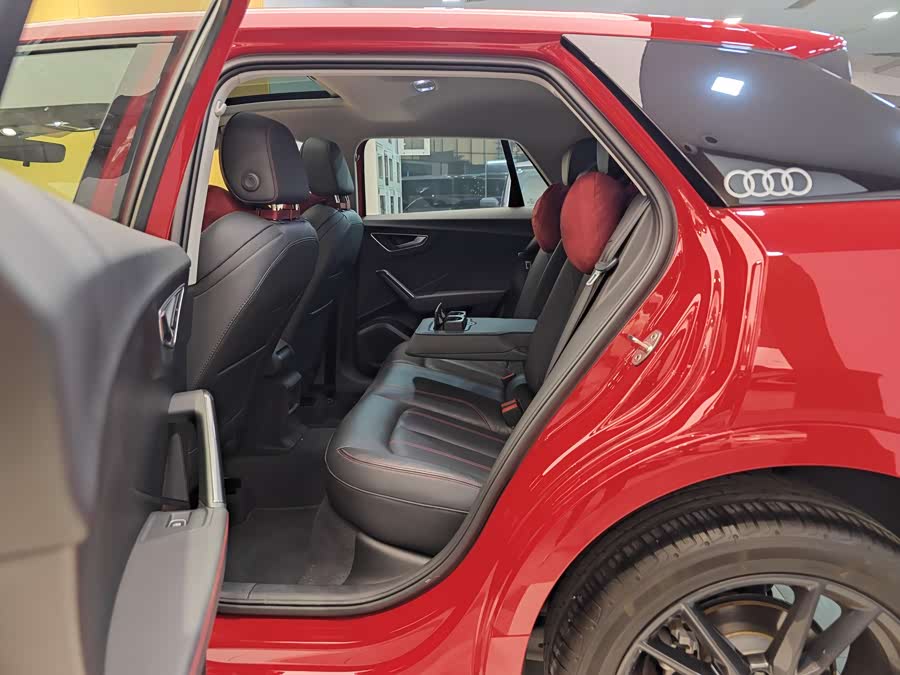 Audi Q2L 2022 car image #24