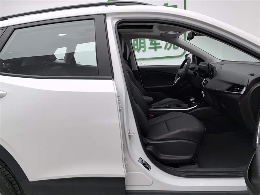 Chevrolet Tracker 2022 #24 Chevrolet Tracker 2022 car image #24