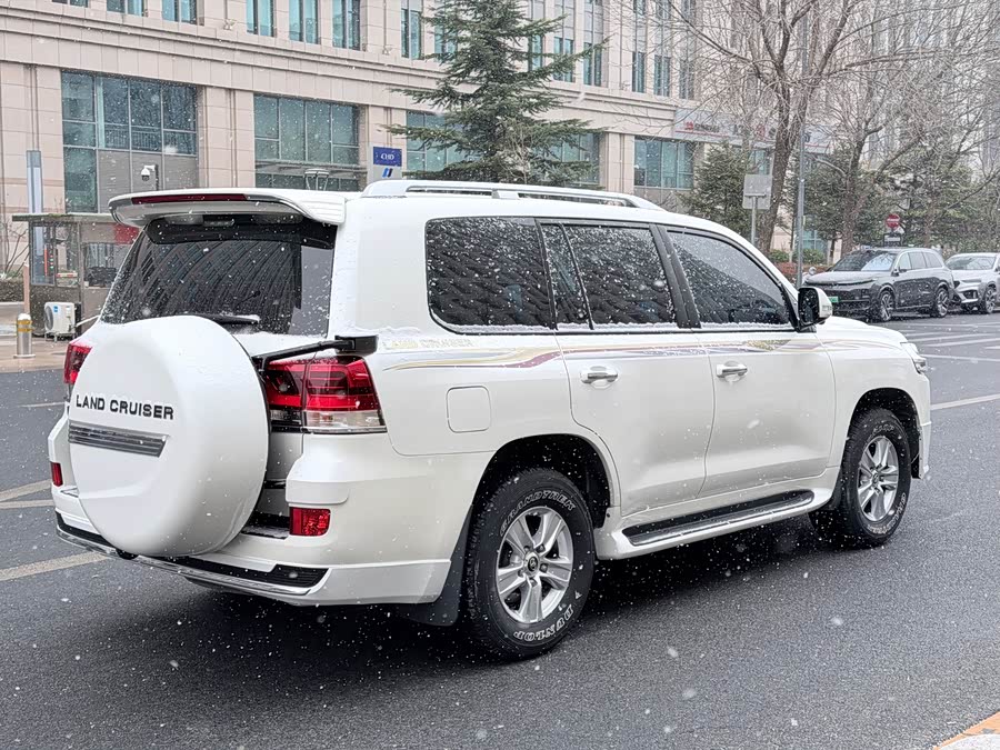 Toyota 2025 car image #24