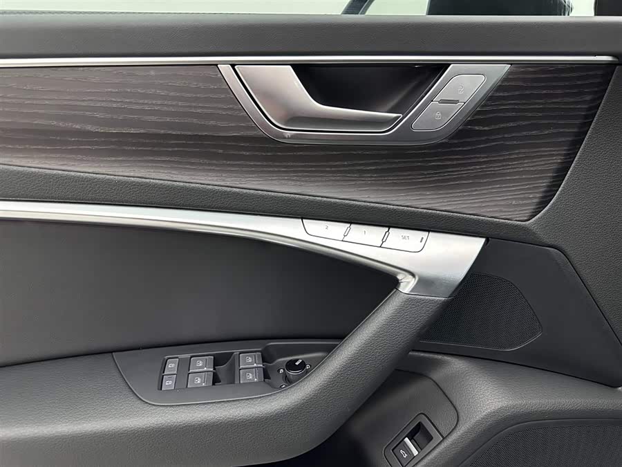 Audi A6L 2024 car image #24