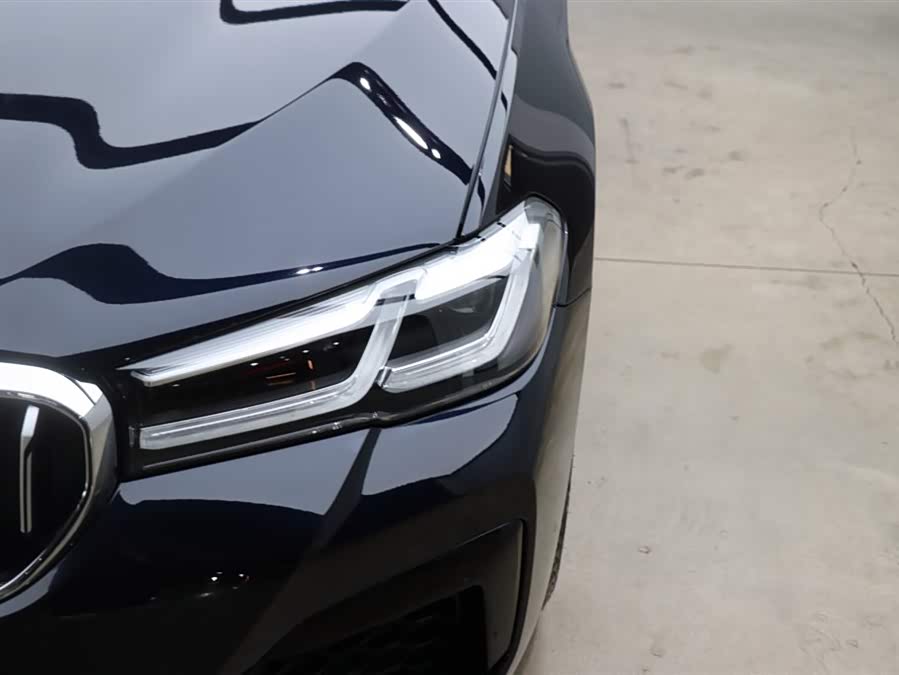 BMW 5 Series 2021 car image #24