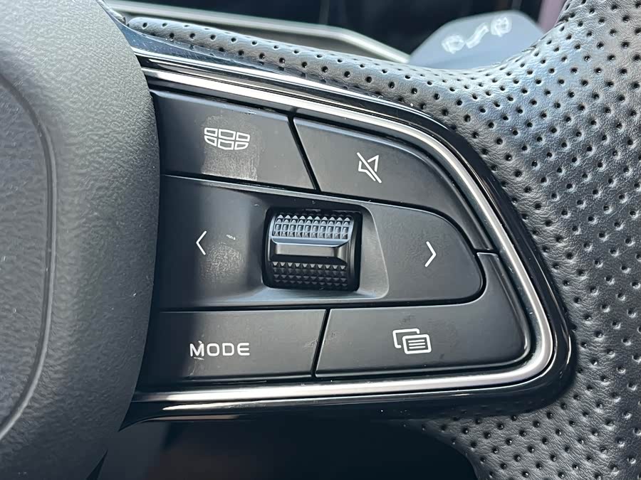 GEELY Coolray 2022 car image #24