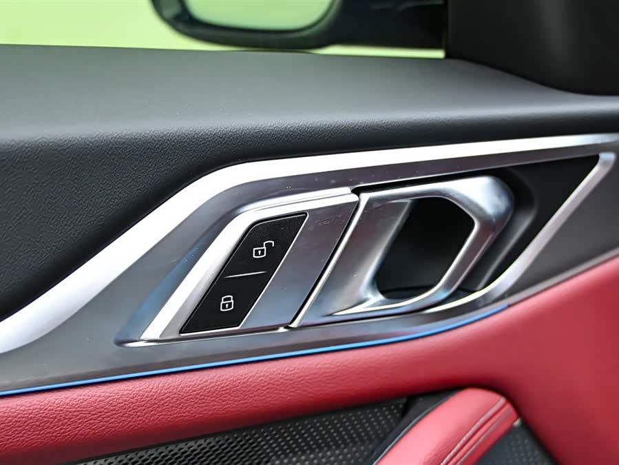 BMW i4 2025 car image #24