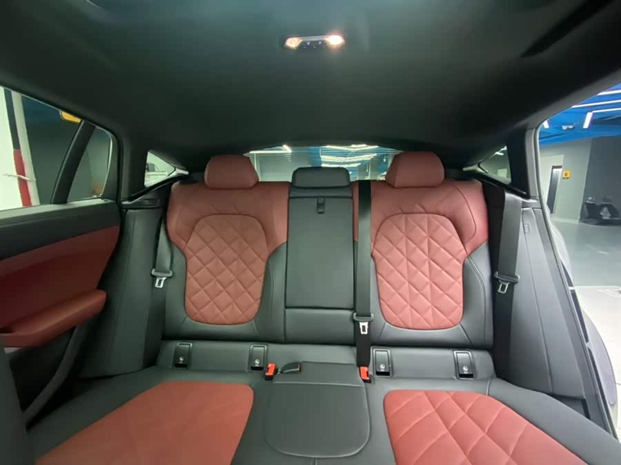 BMW X6 2024 immagine di auto #24