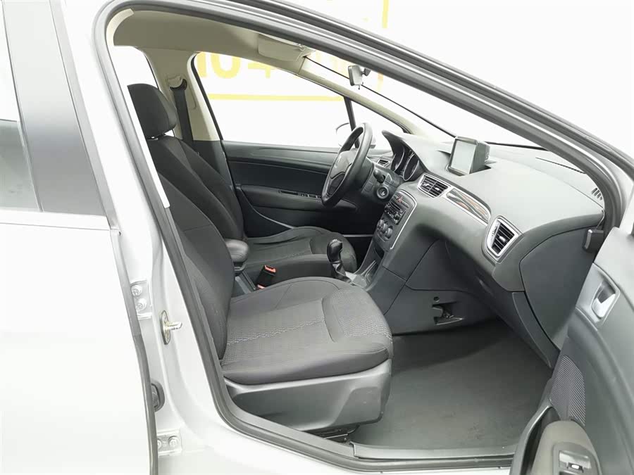 Peugeot 308 2014 car image #24