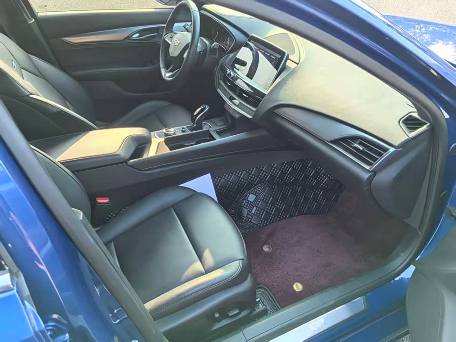 2021 car image #24