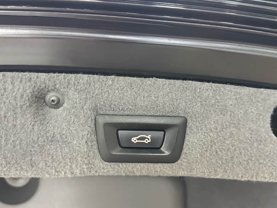 BMW 7 Series 2013 car image #24