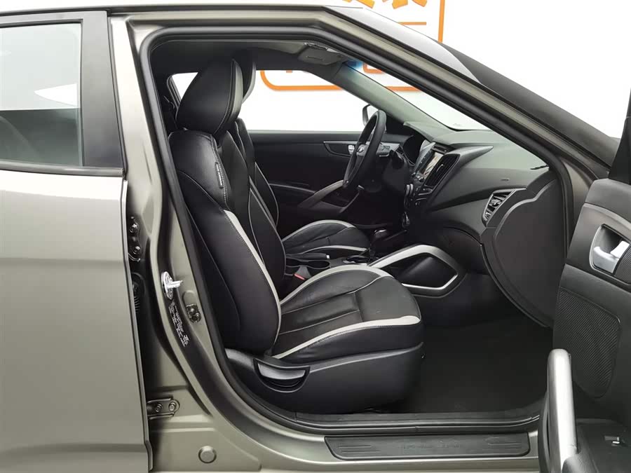 Hyundai Veloster 2014 #24 Hyundai Veloster 2014 car image #24